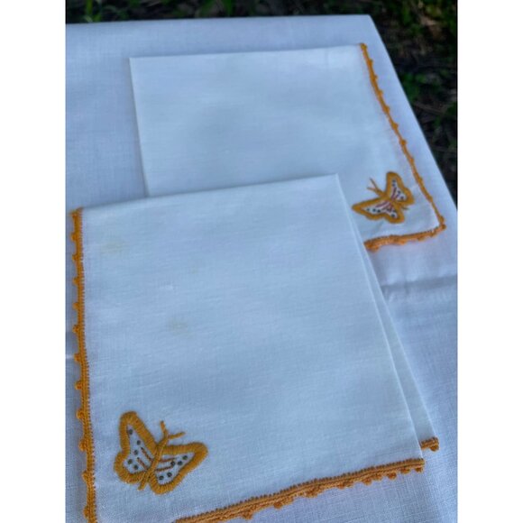 Vintage 1950s Cotton Tablecloth Napkin Set Embroidered Butterfly - Picture 8 of 15